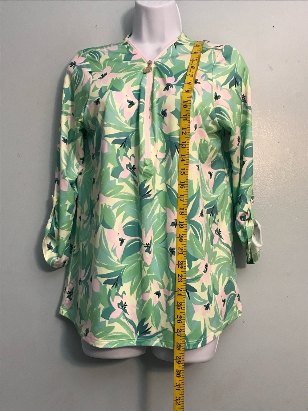 Stella Parker Green & Pink Floral V-Neck Zip-Trim Tunic